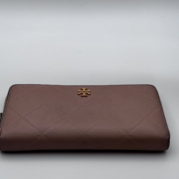Tory Burch Quilted Pink Zippy Wallet‎ - Picture 4 of 16